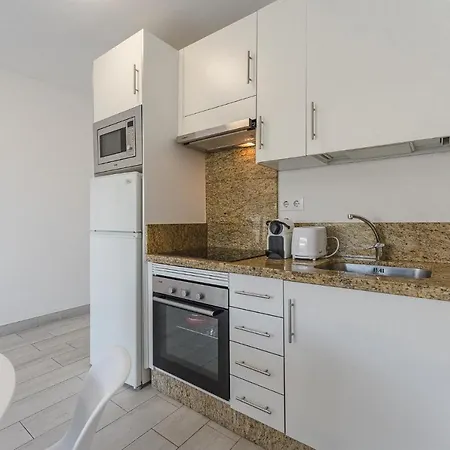 Appartement 303. Modern, Sunny Ifonche With Wifi Costa Adeje (Tenerife)