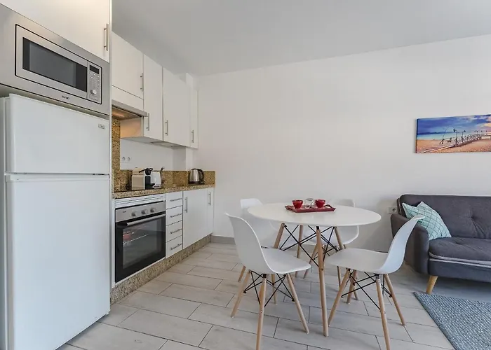 303. Modern, Sunny Ifonche With Wifi Apartament